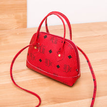 Muat gambar ke penampil Galeri, 【DPS1688】480-女包2020新季新款迷你手提印花斜挎贝壳包时尚潮流手机包热销小包
