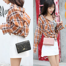 โหลดรูปภาพลงในเครื่องมือใช้ดูของ Gallery 【DPS1688】497-女包2020新款DIOP星星印花链条斜挎小方包时尚休闲手机包多多现货
