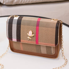 Muat gambar ke penampil Galeri, 【DPS1688】519-女包2020新款玫瑰格纹撞色链条斜挎小方包时尚百搭手机包现货直销
