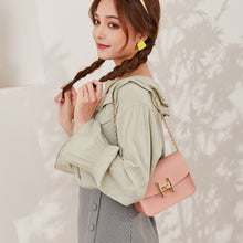 Muat gambar ke penampil Galeri, 【DPS1688】525-女式包包2020新款锁扣链条小方包时尚休闲斜挎手机包多多现货直销
