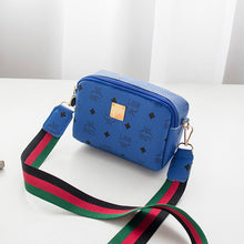將圖片載入圖庫檢視器 【DPS1688】522-女包2020新款彩带英文印字斜挎小方包时尚休闲手机包赠品礼品小包
