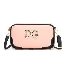 Muat gambar ke penampil Galeri, 【DPS1688】558-女包2020新款字母撞色斜挎小方包时尚休闲相机包多多现货潮小包包
