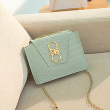 Muat gambar ke penampil Galeri, 【DPS1688】581-女包2020新款鳄鱼纹金色铁皮锁链条小方包时尚韩休闲手机包小包包
