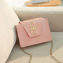 Muat gambar ke penampil Galeri, 【DPS1688】581-女包2020新款鳄鱼纹金色铁皮锁链条小方包时尚韩休闲手机包小包包
