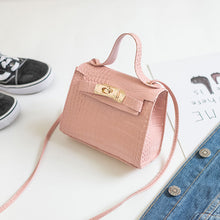 Muat gambar ke penampil Galeri, 【DPS1688】582-女包2020新款鳄鱼皮锁扣凯莉包小方包时尚韩休闲手机包小包包现货
