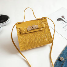 Muat gambar ke penampil Galeri, 【DPS1688】582-女包2020新款鳄鱼皮锁扣凯莉包小方包时尚韩休闲手机包小包包现货
