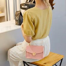 Muat gambar ke penampil Galeri, 【DPS1688】595-女包2020新款锁扣链条小方包时尚休闲单肩手机包赠品礼品小包包
