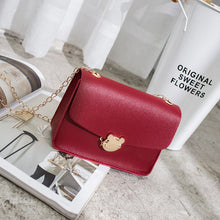 Muat gambar ke penampil Galeri, 【DPS1688】595-女包2020新款锁扣链条小方包时尚休闲单肩手机包赠品礼品小包包
