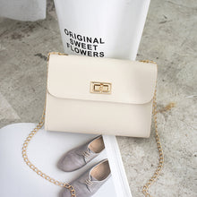 Muat gambar ke penampil Galeri, 【DPS1688】612-女式包2020新款简易锁扣链条小方包时尚休闲手机包赠品礼品小包包
