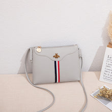 Muat gambar ke penampil Galeri, 【DPS1688】629-女包2020新款彩带小蜜蜂单肩小方包时尚休闲手机包赠品礼品小包包
